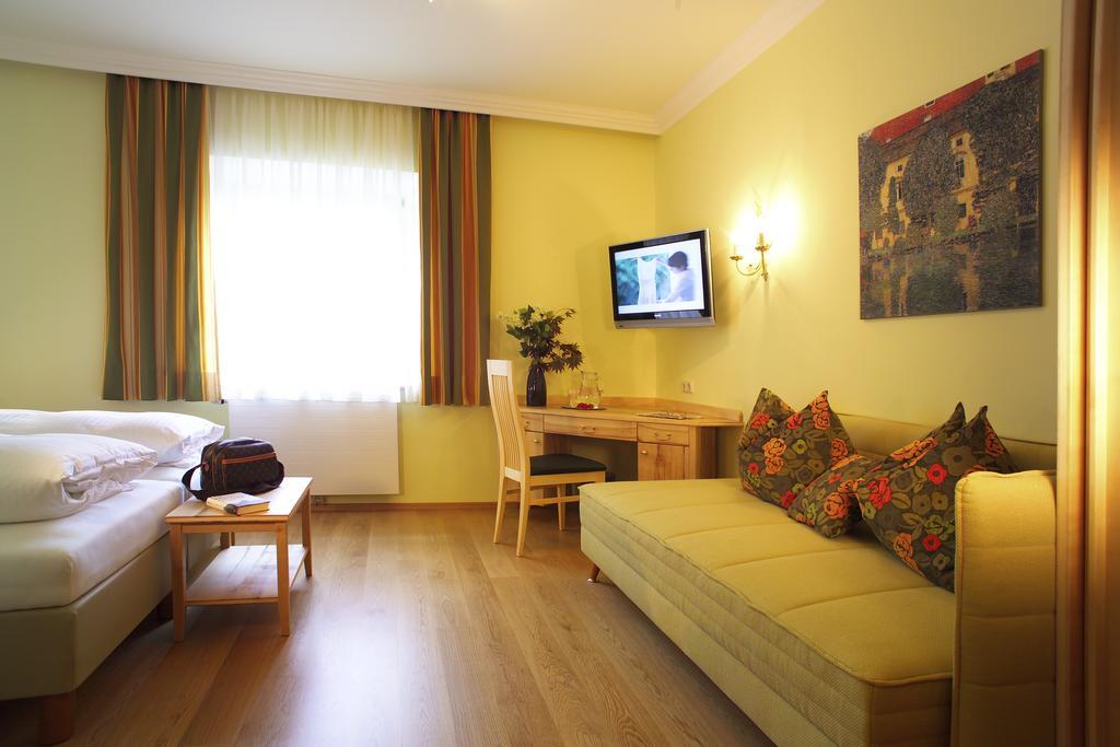 Hotel & Restaurant Ragginger Attersee Nussdorf am Attersee Δωμάτιο φωτογραφία