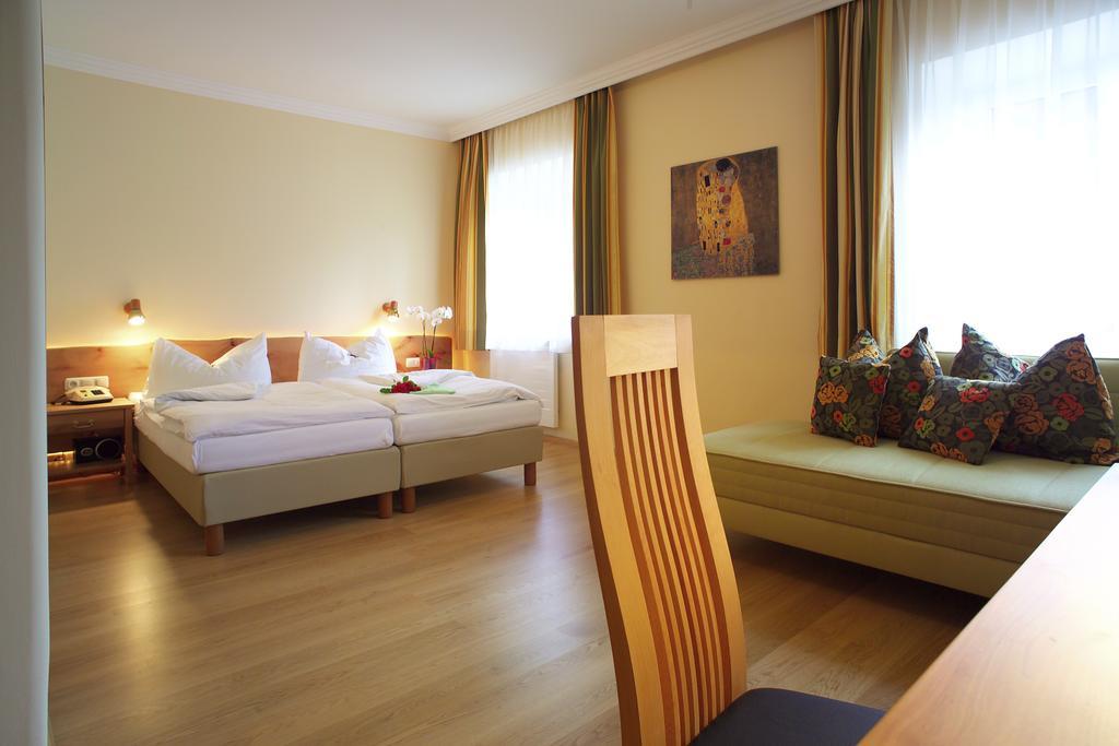 Hotel & Restaurant Ragginger Attersee Nussdorf am Attersee Δωμάτιο φωτογραφία